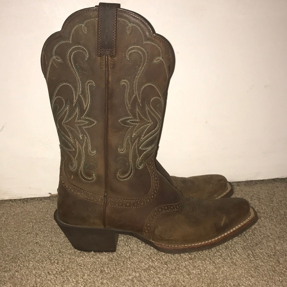 ariat cow girl boot!